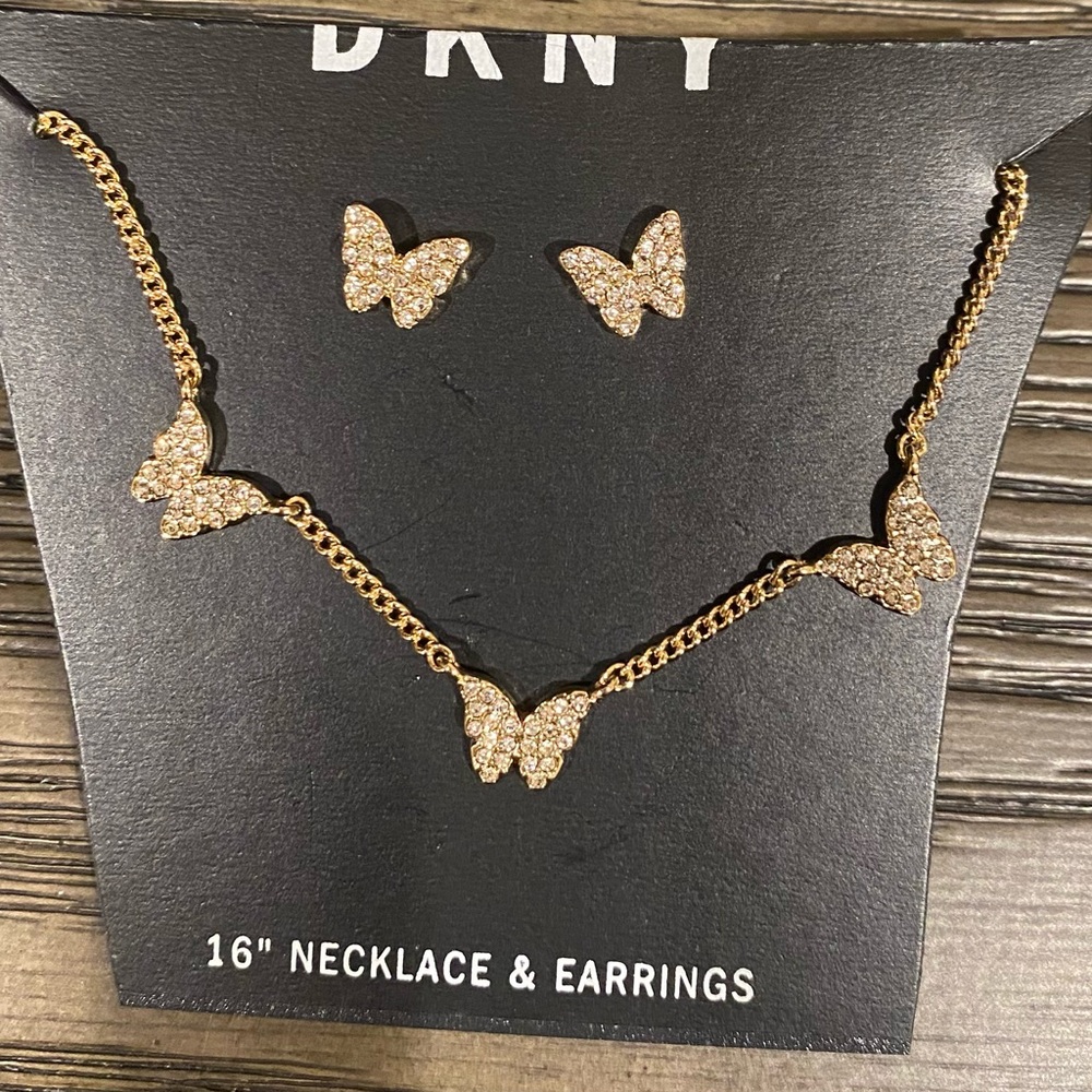 DKNY necklace with earrings. New